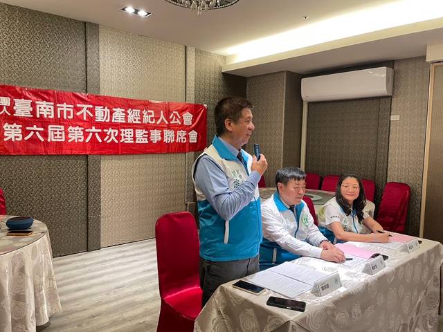 1374553_d752e13377623f25ebeb1492745c1a2f