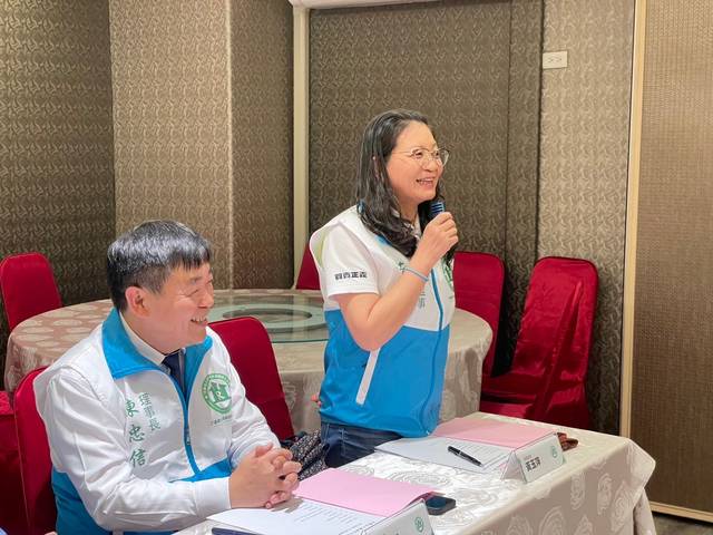 1374554_50ea0c84b2fe02889b233a3400333768