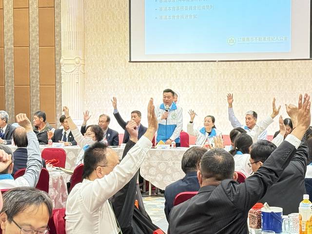 1374827_e9e012bfb0c53a151129a76f3b479b53