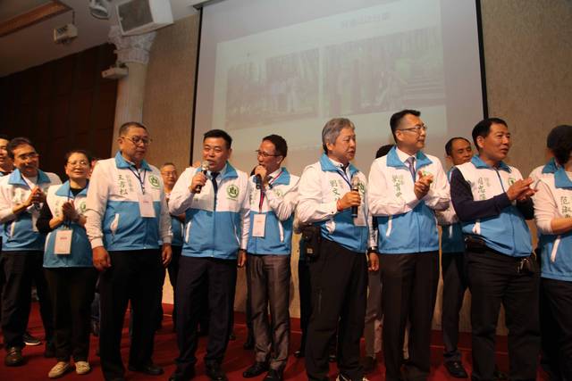 1374833_6915d4eb7650885d6c3ded77e630a8ef