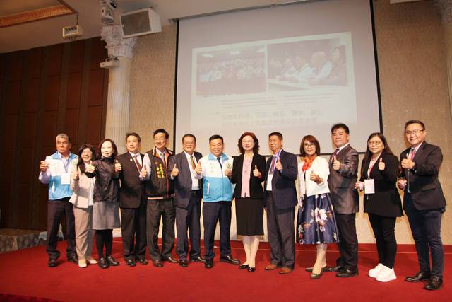 1374835_018bafb6c4764346bc22709c248124ec