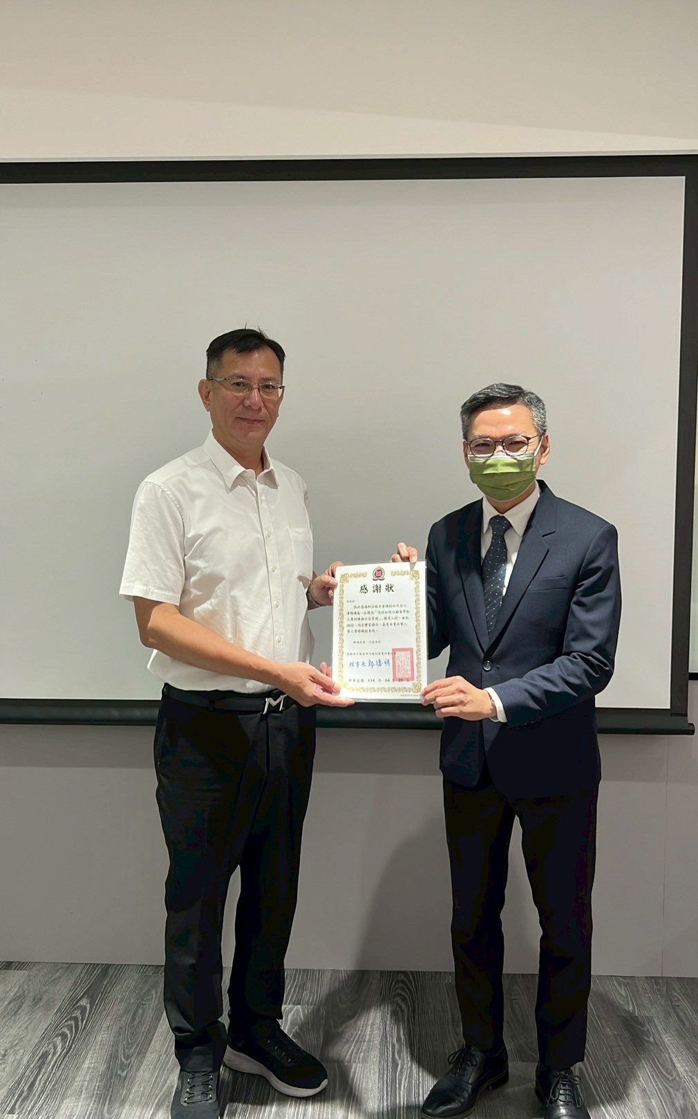 1375873_7e3ec00b3e85e7d6205333c3dbf429d3