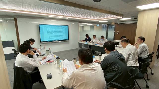 1375837_6f23efa982ad487f45823b524e2fc519