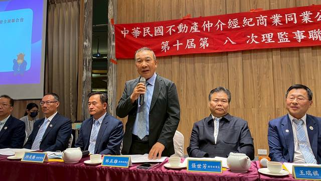 1376242_7c20e27d7f0817d20322a4e9ff9bc92f