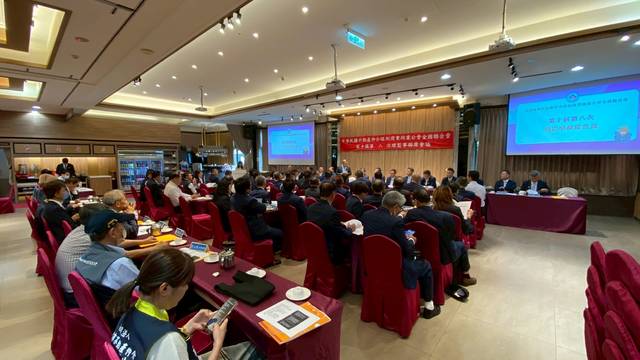 1376243_9c9f5028019976f27b996f8f9ab44376