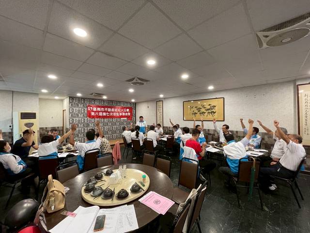 1376328_65c949b74430edfd754e025e7bb2cfd0