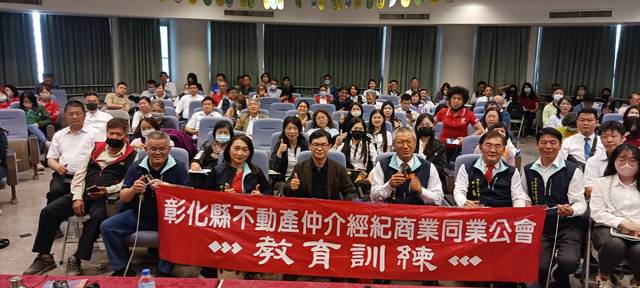 1376443_ae287c4fe76cd162a84aa0195281f8c2