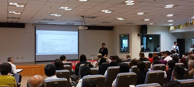 1376445_fe78b3b8e97d97a90f548532dfd31223