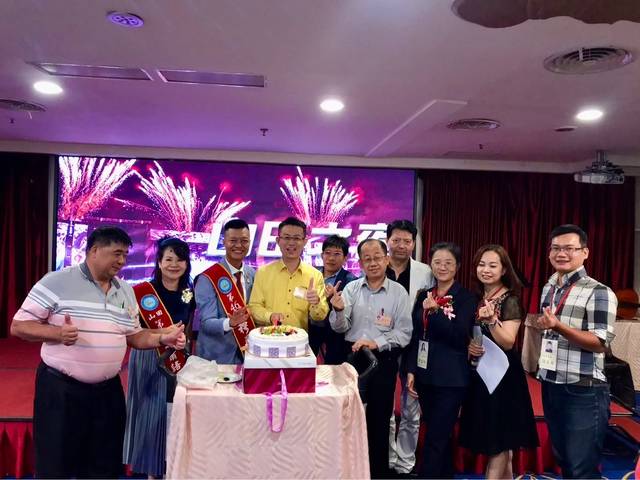 1376541_e491e0847dbe8a19a5a93091afb11323