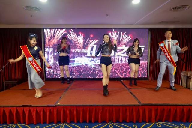 1376545_aaf8076db0bd0c22cc42cd38a9596b58