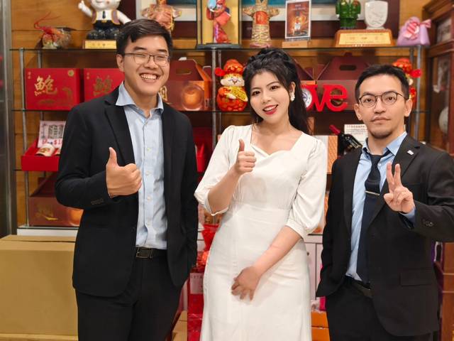 1376565_aab9eb0ca5dd64c1dc68c60f2c817d4b