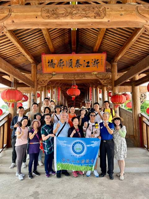 1376655_b404ca0e19915234261dbf09df69c9e7