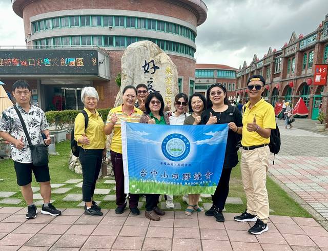 1376695_21be09a0b1d0d82381f6a85ee69cc3af