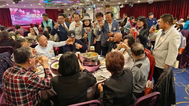 1376708_304e5ecd914e2e718fd10754fbb54fb1