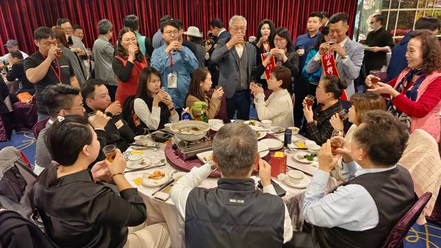 1376715_6a442c278d8d30c3b1d088336eed4352