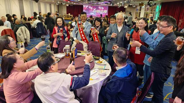 1376717_8d58c034742a9e9576ad03b730221d2d