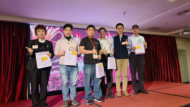 1376724_4b5ccdffa24043157fb438d496a1b3e4