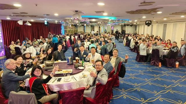 1376732_d37d1bfdee1e71a4aef2ed86facd2927