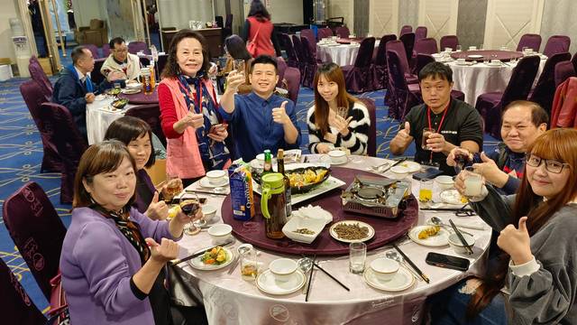 1376735_7cde73bf704e3ba4de8a5178773592a8