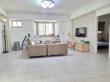 蛋黃商圈大坪數華夏