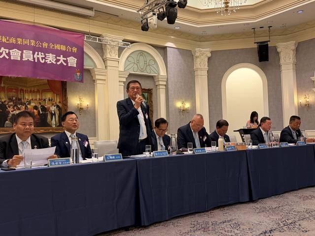 1378824_464985f25a634c62bd5b1bb1d4f0ab7c