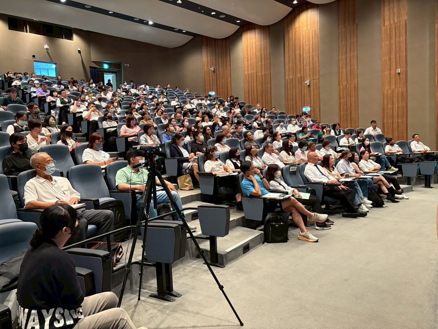 1379932_5e20e28783553e4ceaecb0e4cdade30a