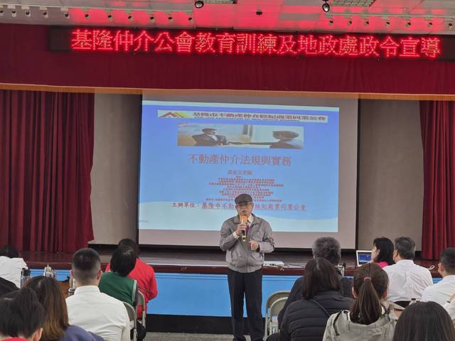 1379556_2c1d8b6950c4903b6d7bc50c8d2c6e42