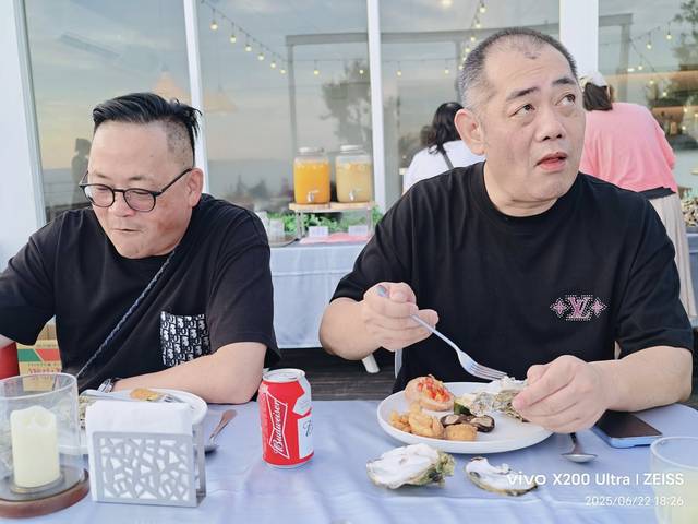 1379602_bae7411c8d6696cf5a4c3318bae5d5f7