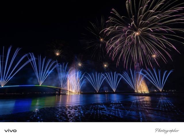 1379630_bee869081cdc8c5b63ada0b9048804ad