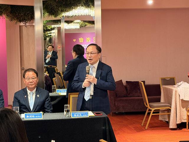 1380084_41a33a49b2f555292573e09b02a0ad0e