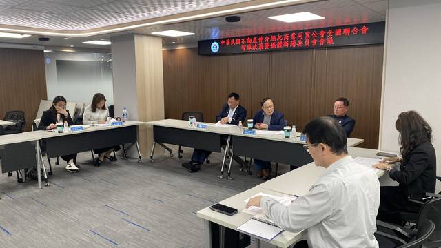 1380141_203db3c56ec947c1ea0a85ad4f6277a6