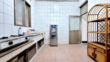 斗六•民生南路旁～    8房•優質透天