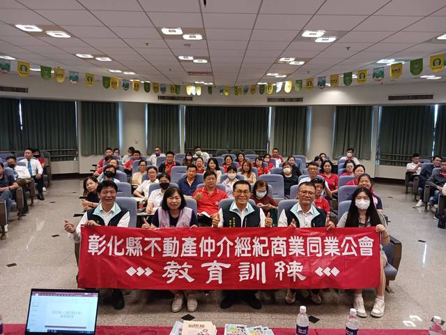 1380949_51d7da43efdec3b349445e3d6e486982