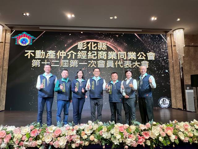 1381170_2c0ae53b03796ef220756b258b120ecb