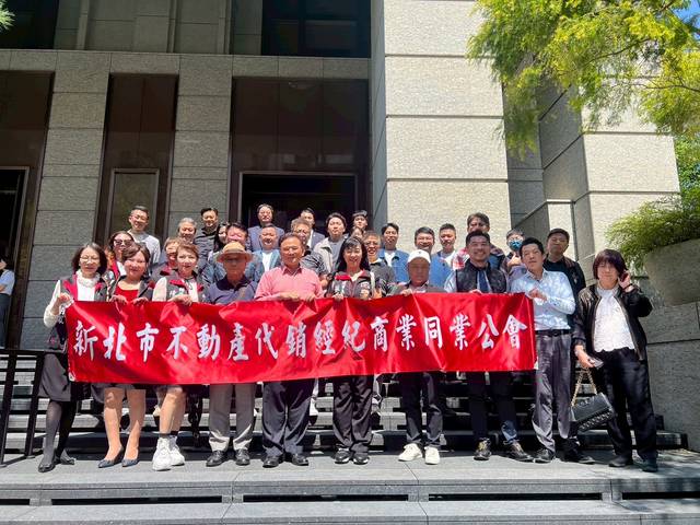 1375167_a38094db749219471b26ab1e3f5bb6e5