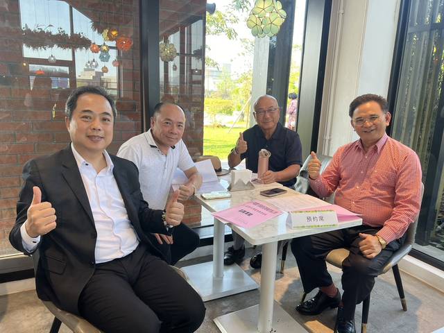 1375187_22843f868c6e211f1ee71f5b9717cdfc