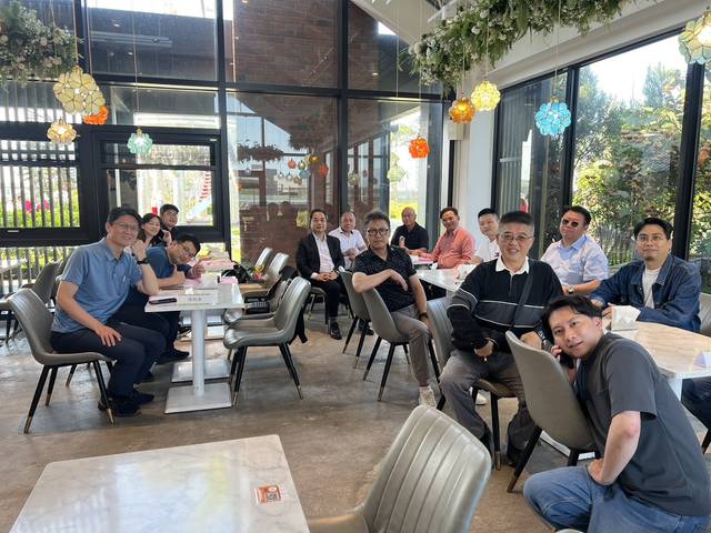 1375188_09ac7be0606716fba15a1064219cff67