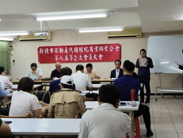 1378200_d6094db0c030a48ed043e78d533f8ee1